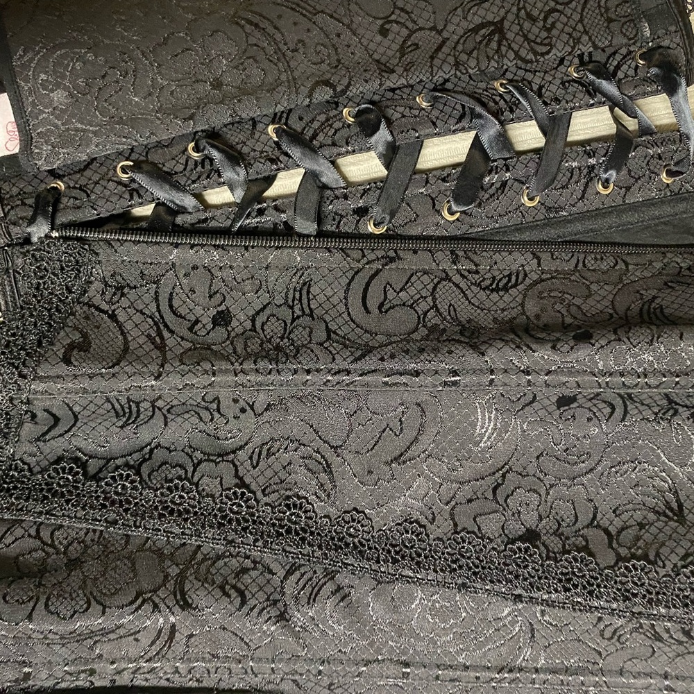 Women’s corset